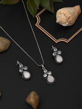 Silver Oxidised finish Pearl & Stone pendant Set White