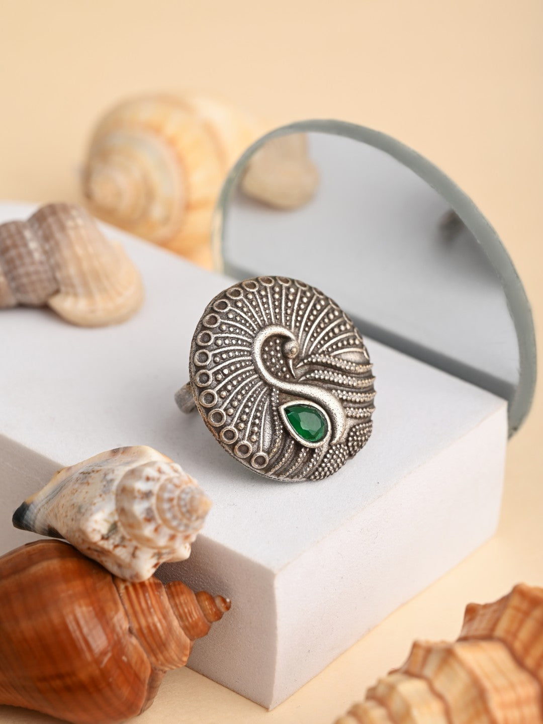 Swan adjustable ring