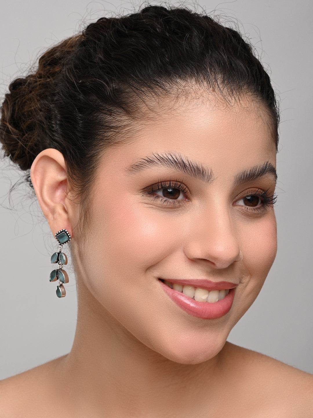 Silver Oxidized Leaf Drop Earrings mint