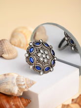 Green stone circular adjustable ring