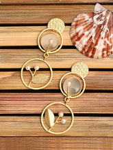 Contemporary Geometric drop earring White