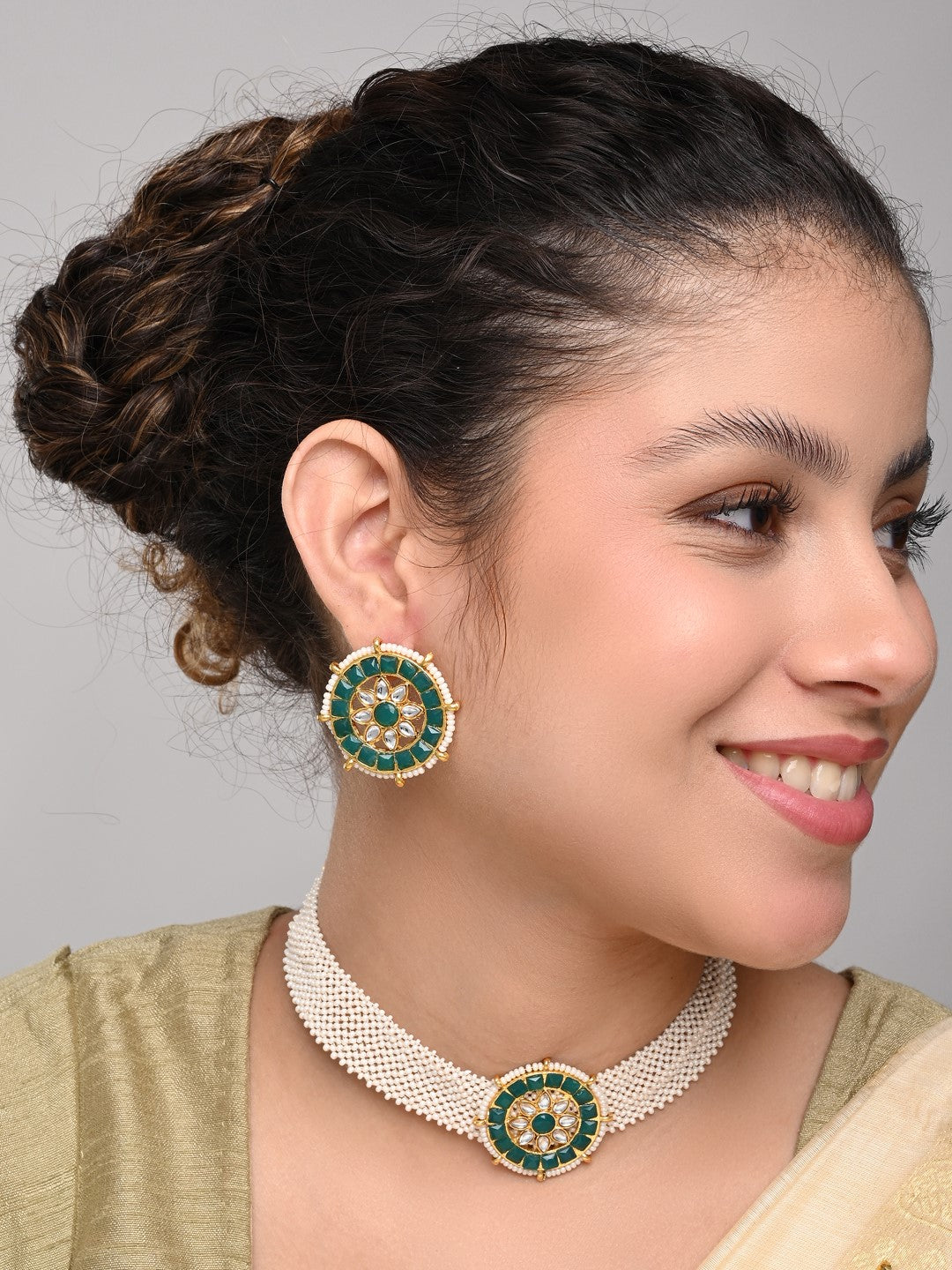 Elegant Kundan Choker Necklace Set with Pearl Mesh Strap Green
