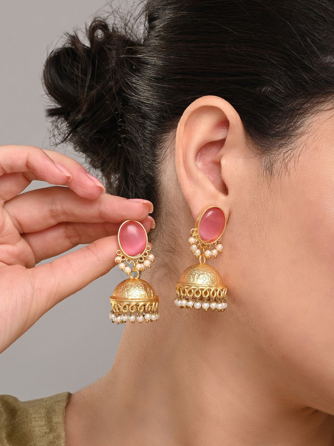 Gold plated Jhumka Earring Pink