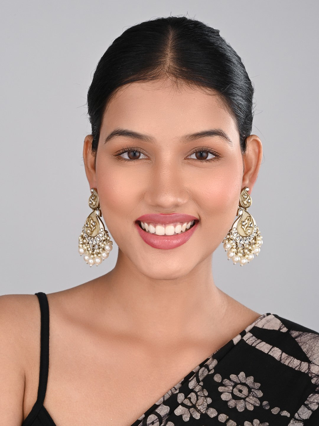 Paisely kundan, MOP & Meenakari chandbali Earring