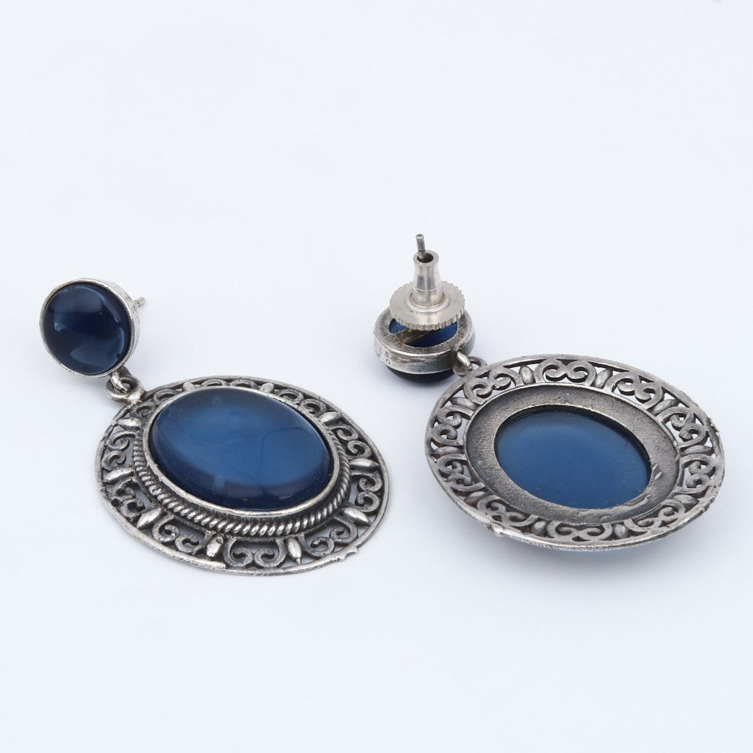 Oval Drop Earring in Silver frame with filigree