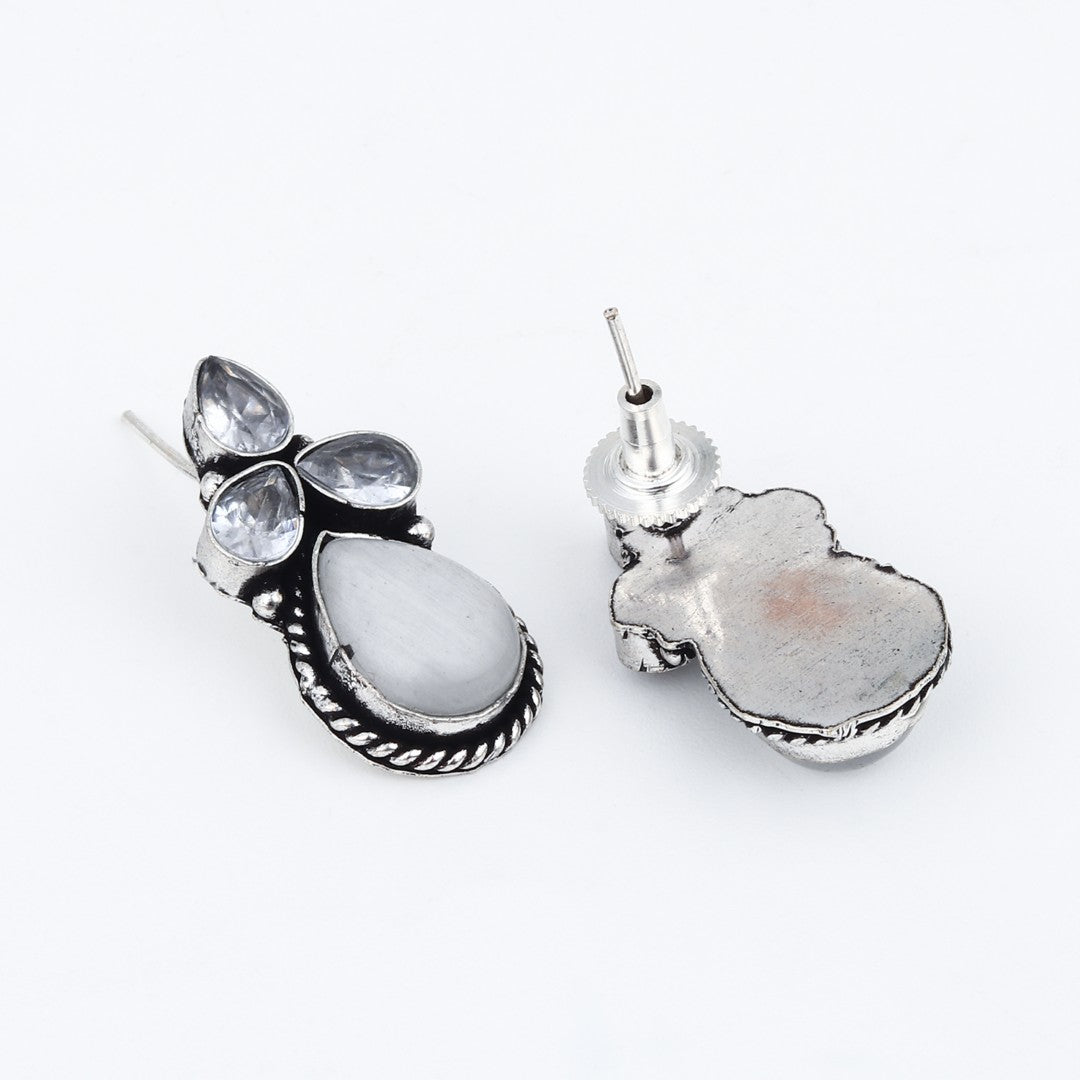 Silver Oxidised finish Pearl & Stone pendant Set White
