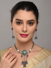 Delicate choker Necklace set