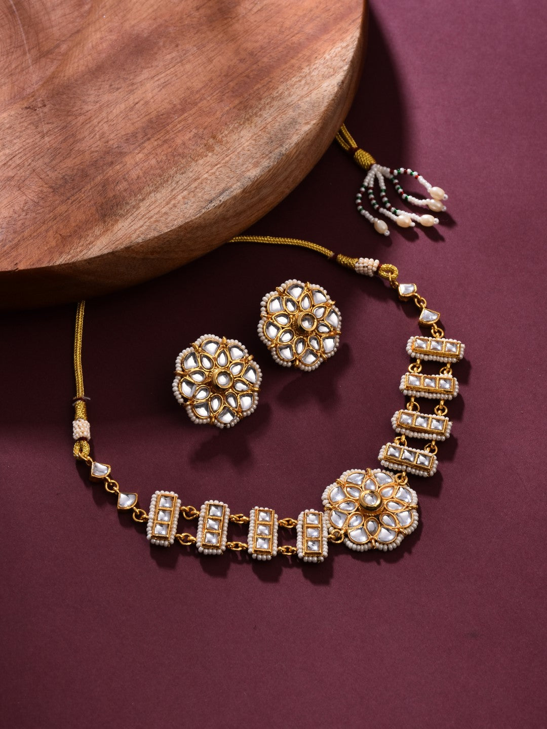 Kundan Choker Necklace Set with Stud Earrings