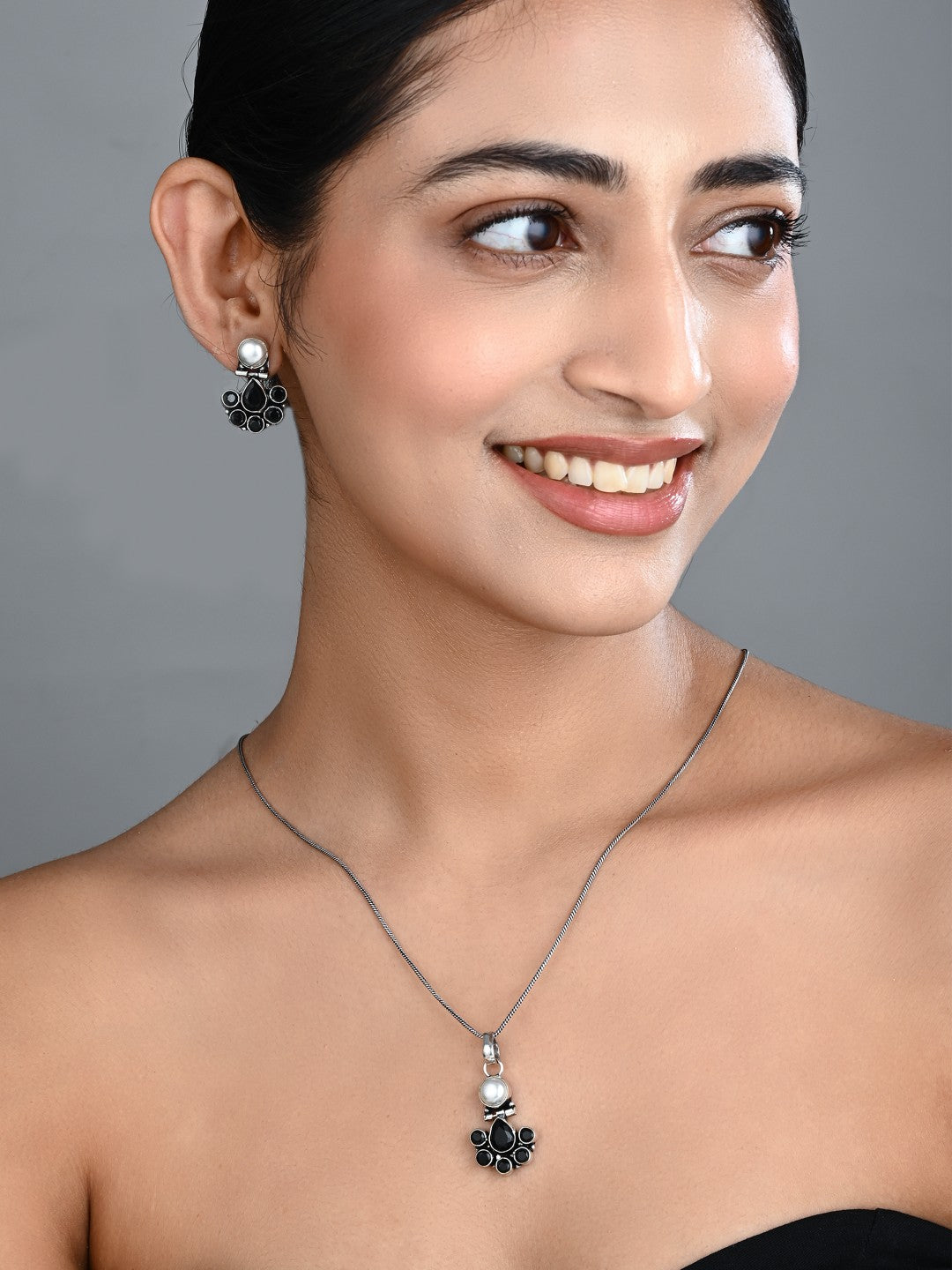 Floral Crystal Pendant Necklace Set with Matching Stud Earrings - Black