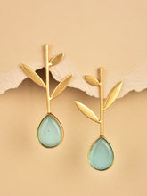 Leaf inspired drop earring