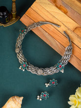 Hasli Necklace set with flower earring