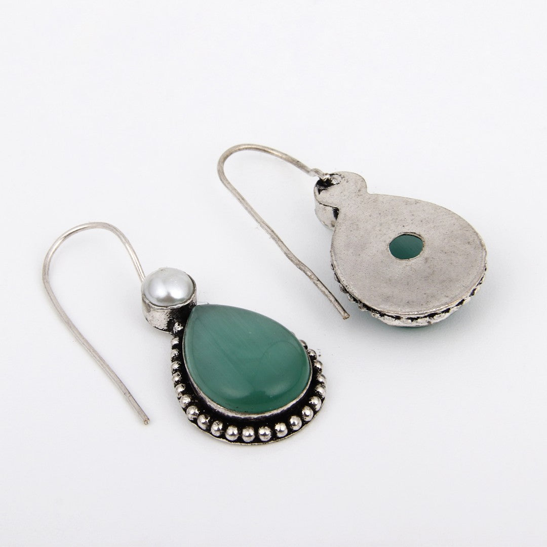 Set of two Monalisa drop earrings - White & Sage