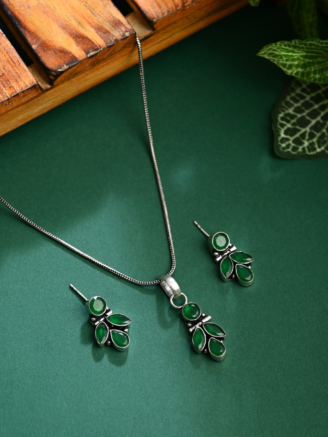 Elegant Crystal Pendant Necklace Set with Matching Drop Earrings - Green