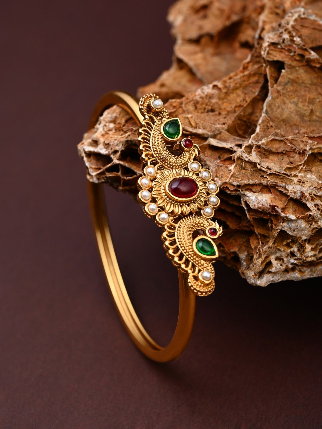 Antique Gold Kundan Adjustable Bracelet