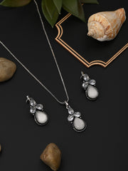 Silver Oxidised finish Pearl & Stone  pendant Set White