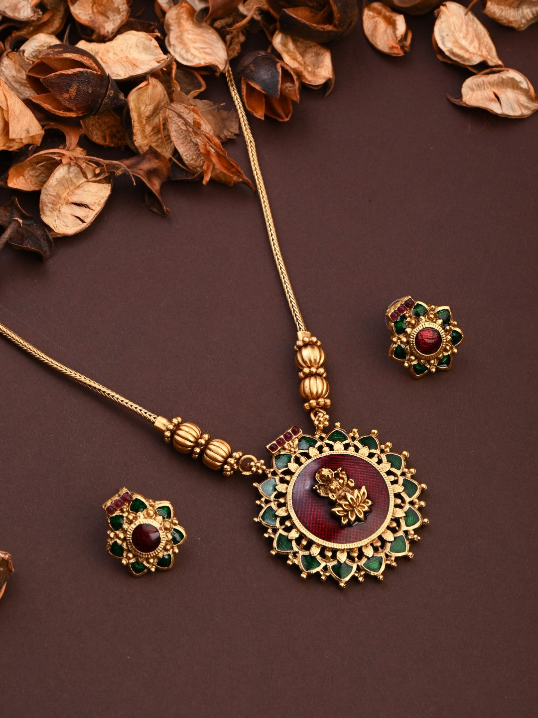 Antique Gold Goddess Motif Temple Necklace Set Red