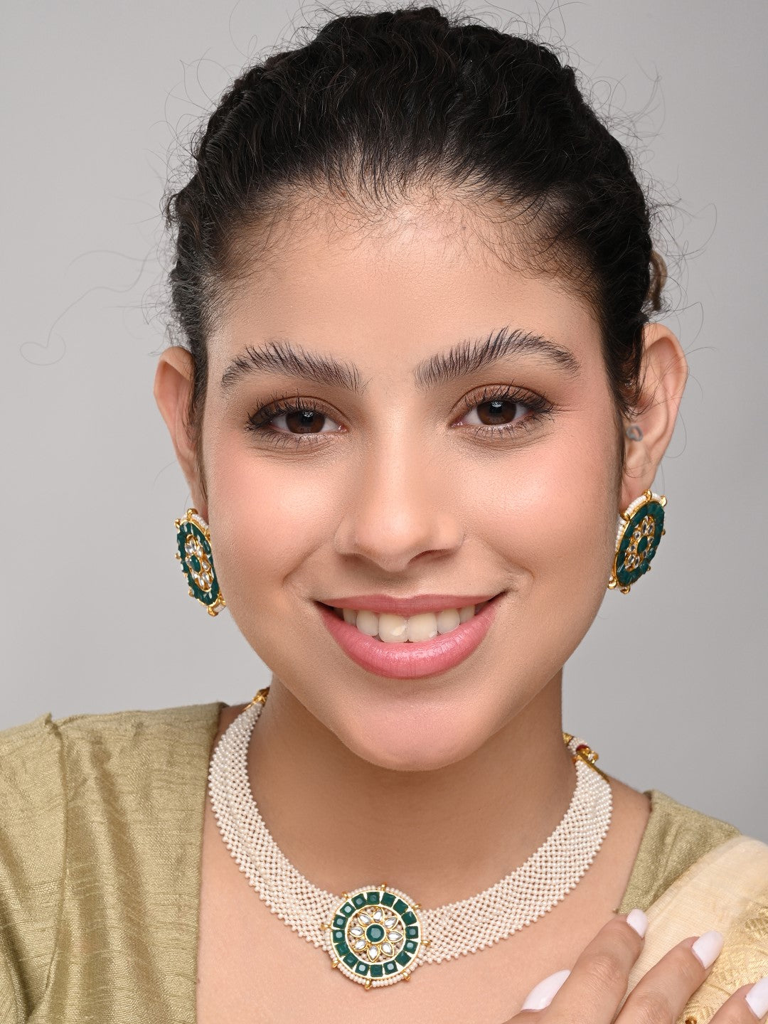 Elegant Kundan Choker Necklace Set with Pearl Mesh Strap Green