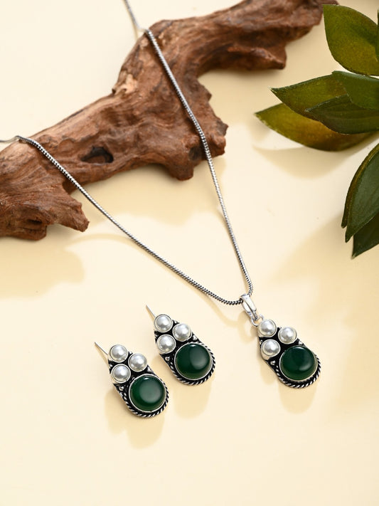 Silver Oxidised finish Pearl & Stone  pendant Set Green