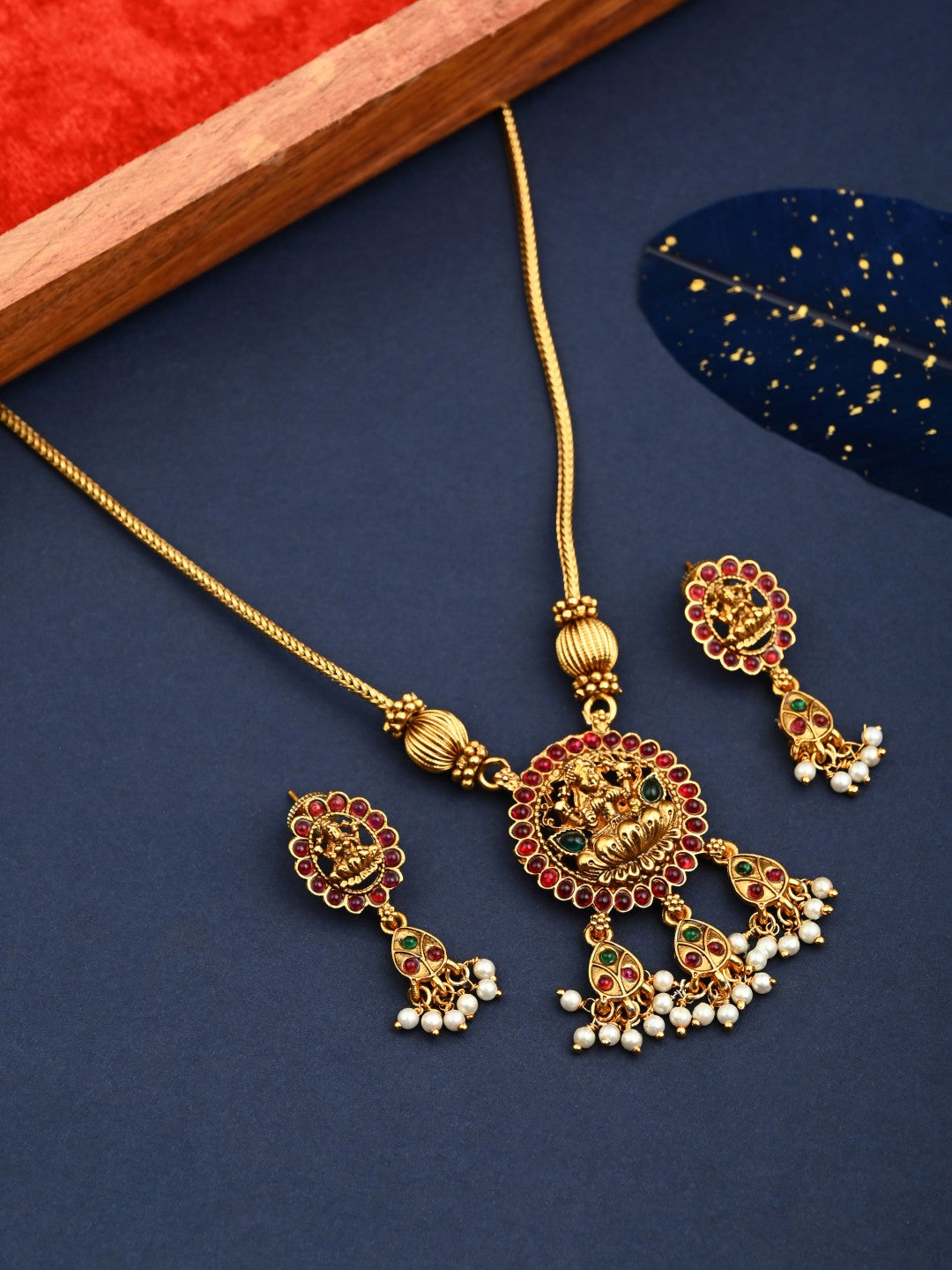 Traditional Lakshmi Pendant Necklace Set