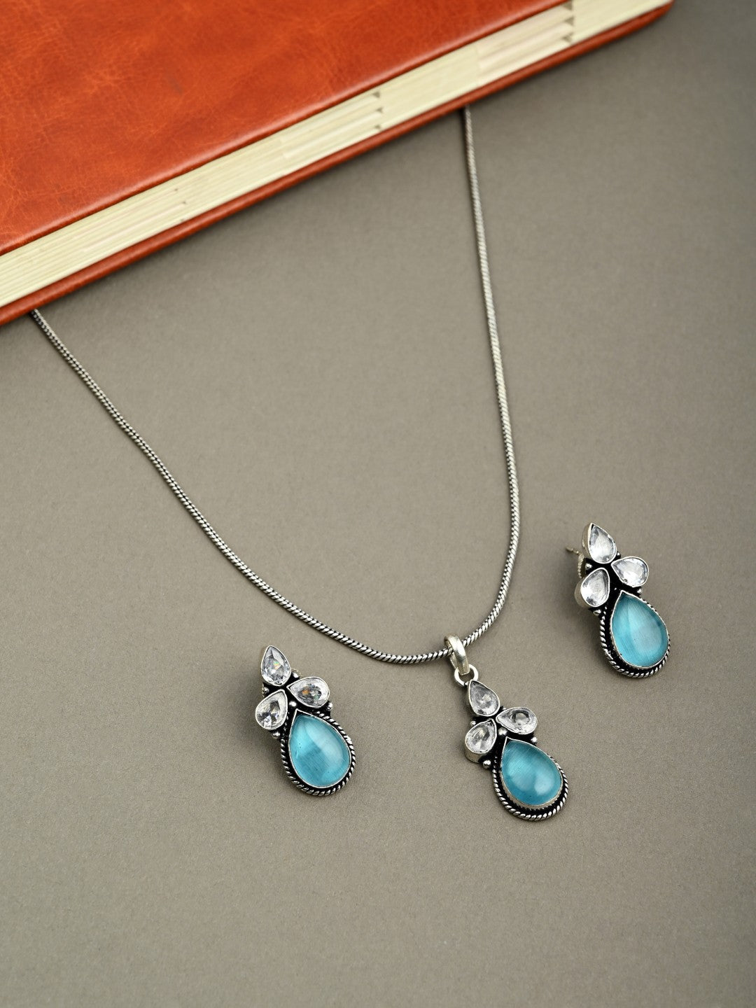 Silver Oxidised finish Blue AD pendant Set