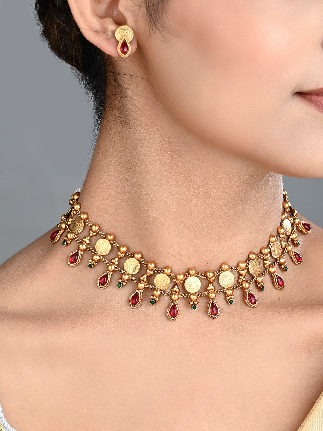 Antique Gold Kundan Floral Necklace Set with Bead Drops Red