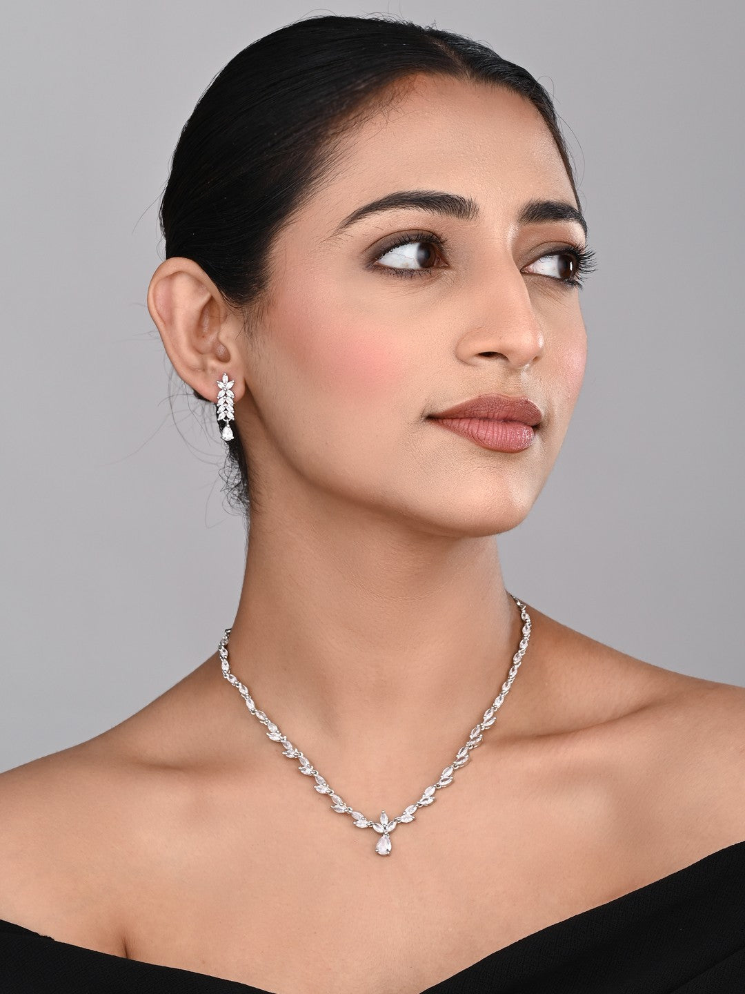 Silver-Tone Teardrop Necklace Set