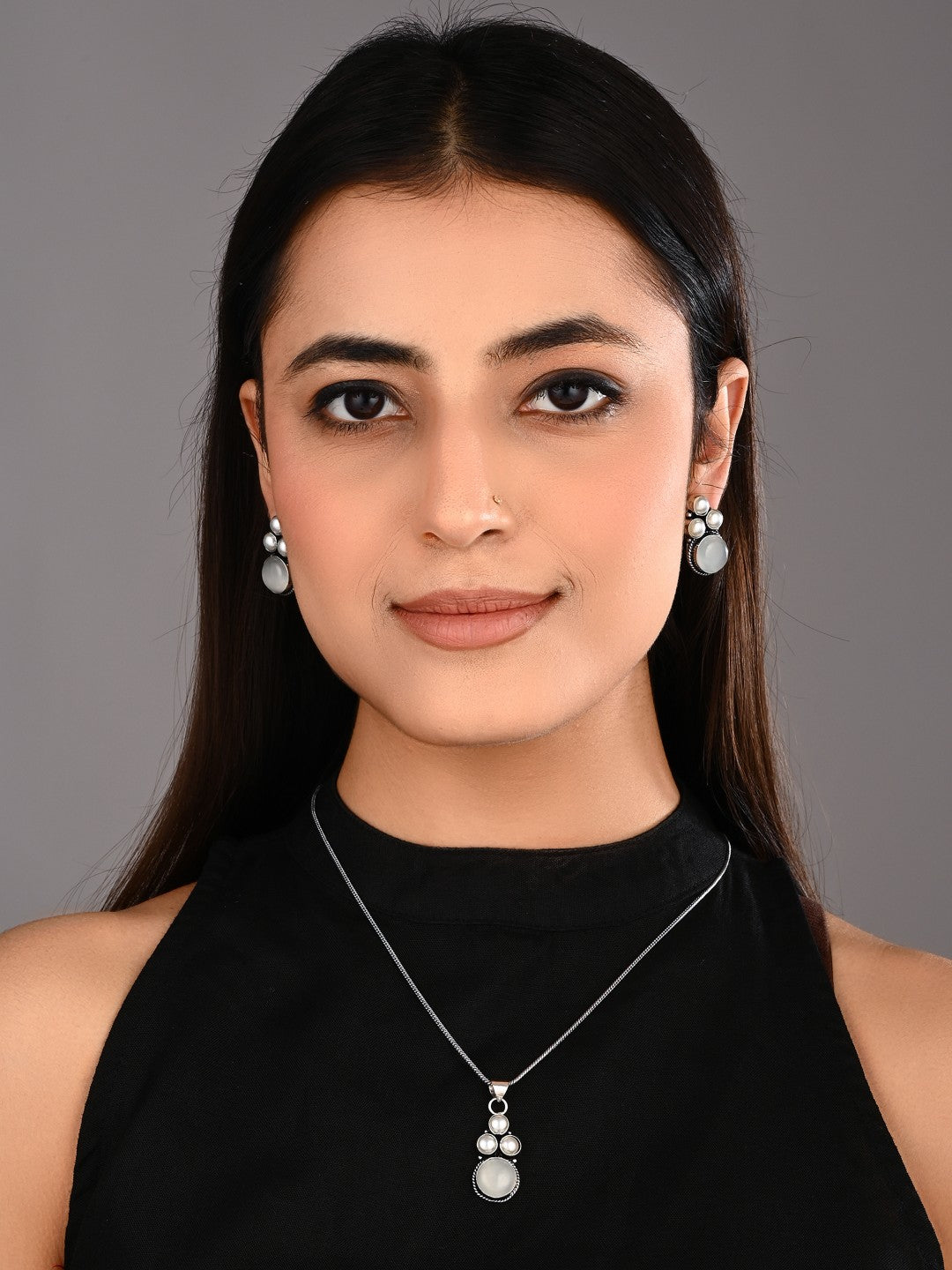 Silver Oxidised finish Pearl & Stone  pendant Set White