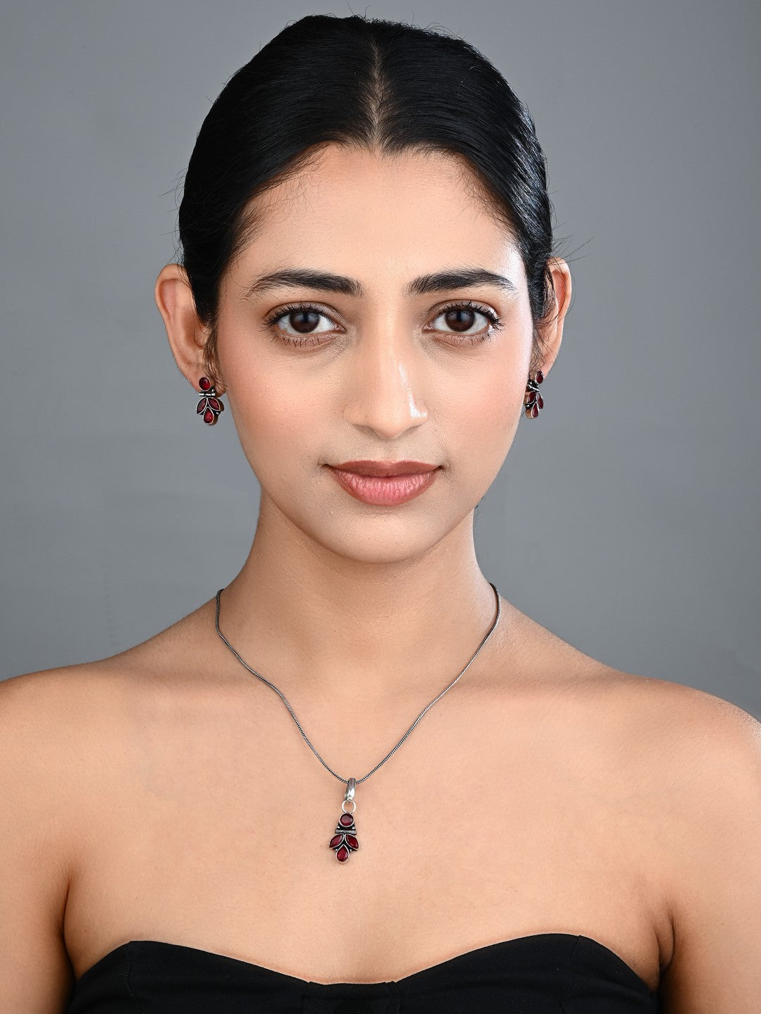 Elegant Crystal Pendant Necklace Set with Matching Drop Earrings - Green