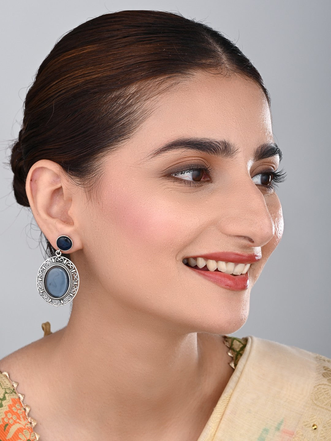 Oval Drop Earring in Silver frame with filigree