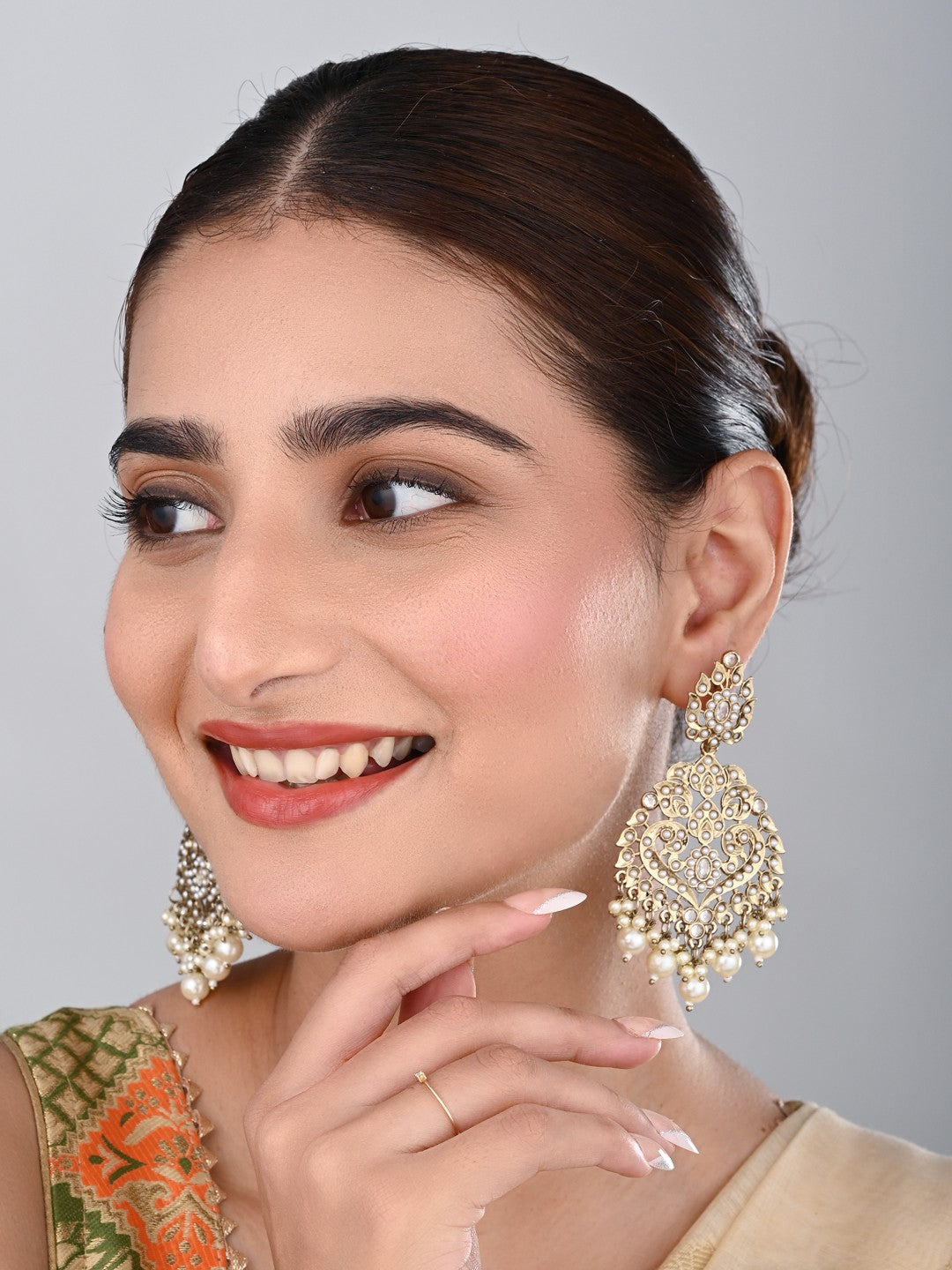 Pan shaped Contemporary Chandbali - Gold