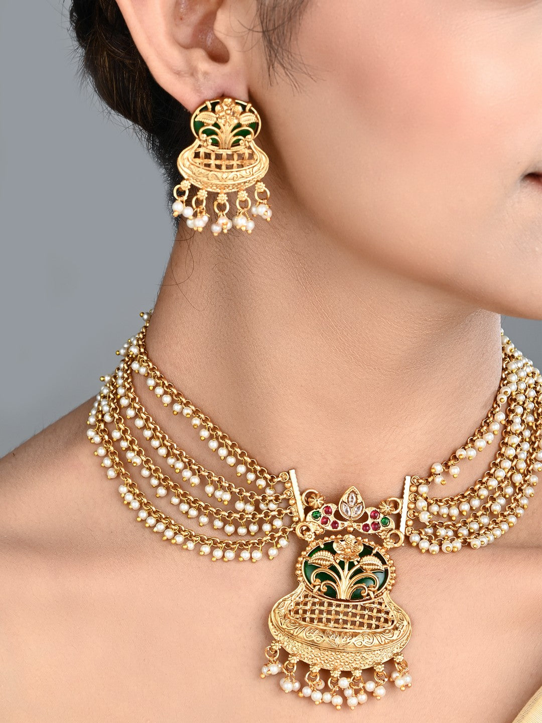 Antique Gold Layered Kundan Necklace Set with drop Earrings Green