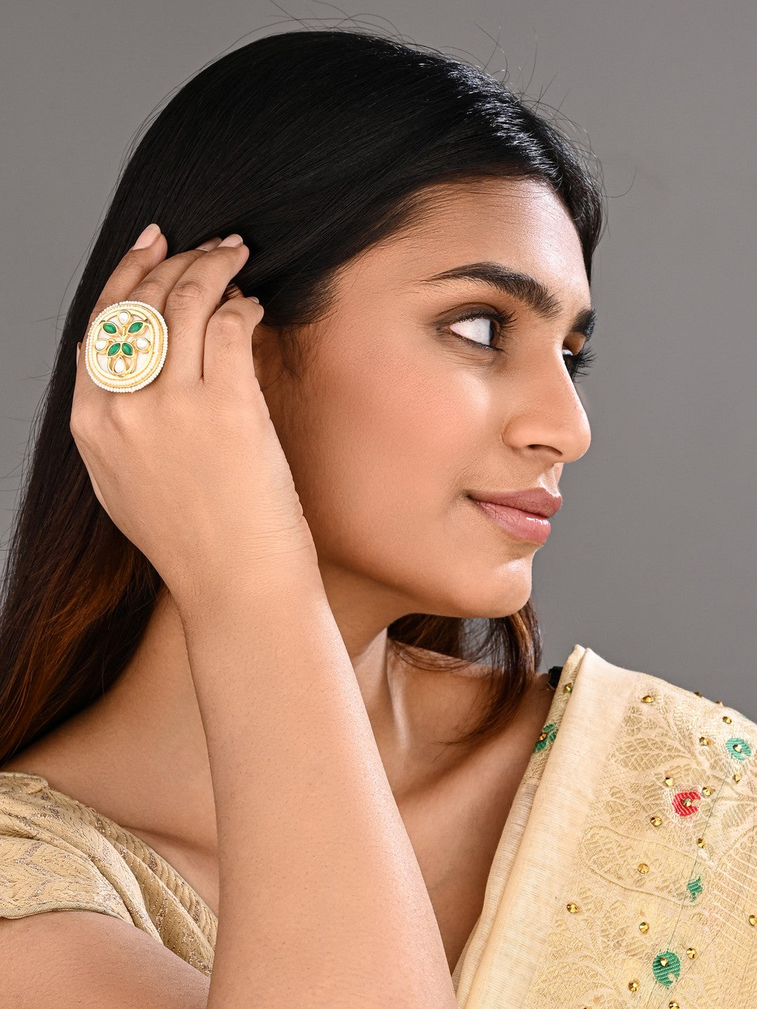 Green stone & Kundan Oval Statement Ring with MOP