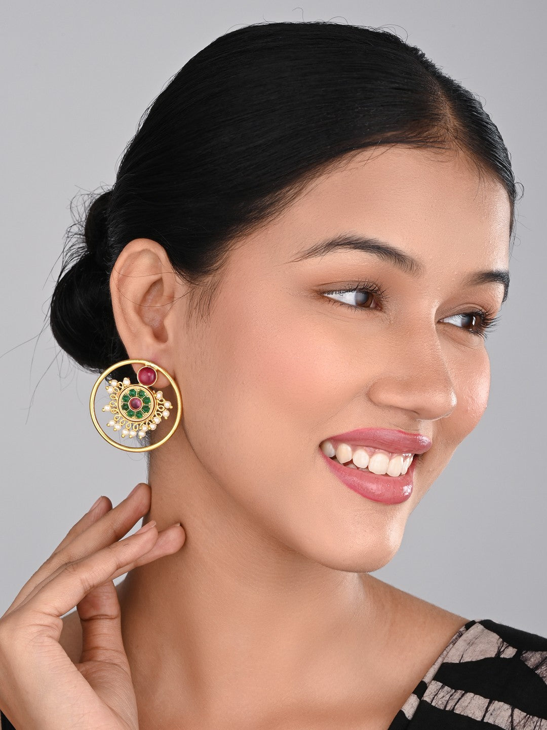 Gold plated Kundan & AD stone Circular Stud