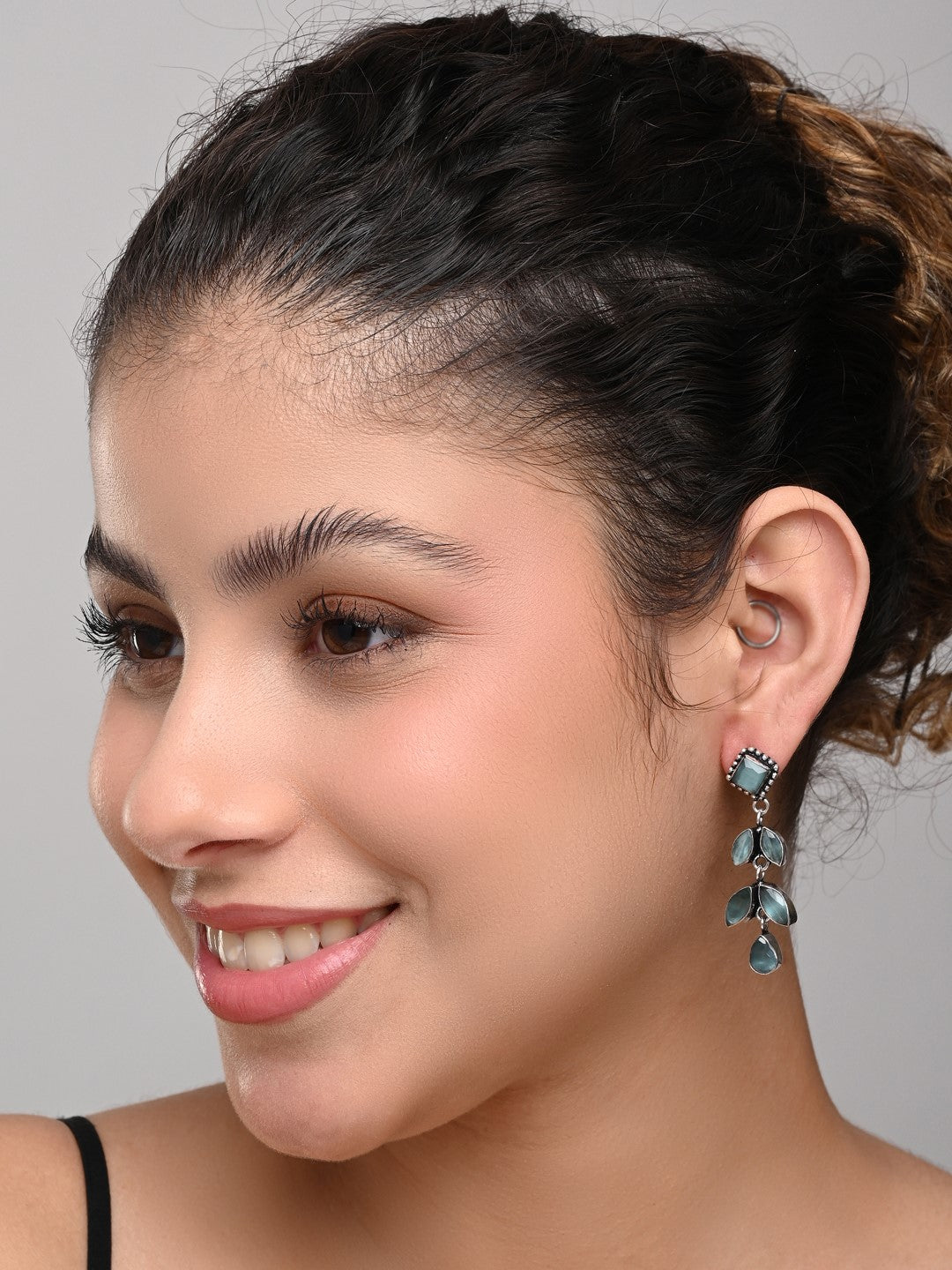 Silver Oxidized Leaf Drop Earrings mint