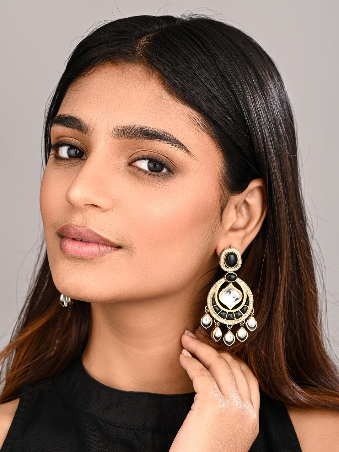 Kundan Chandbali Earrings with Teardrop Danglers- Black