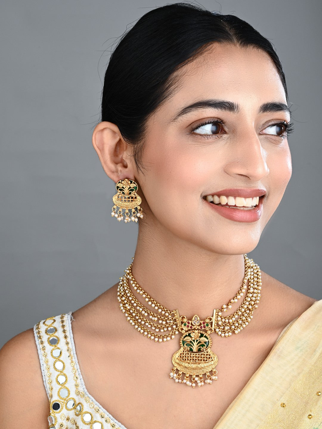 Antique Gold Layered Kundan Necklace Set with drop Earrings Green