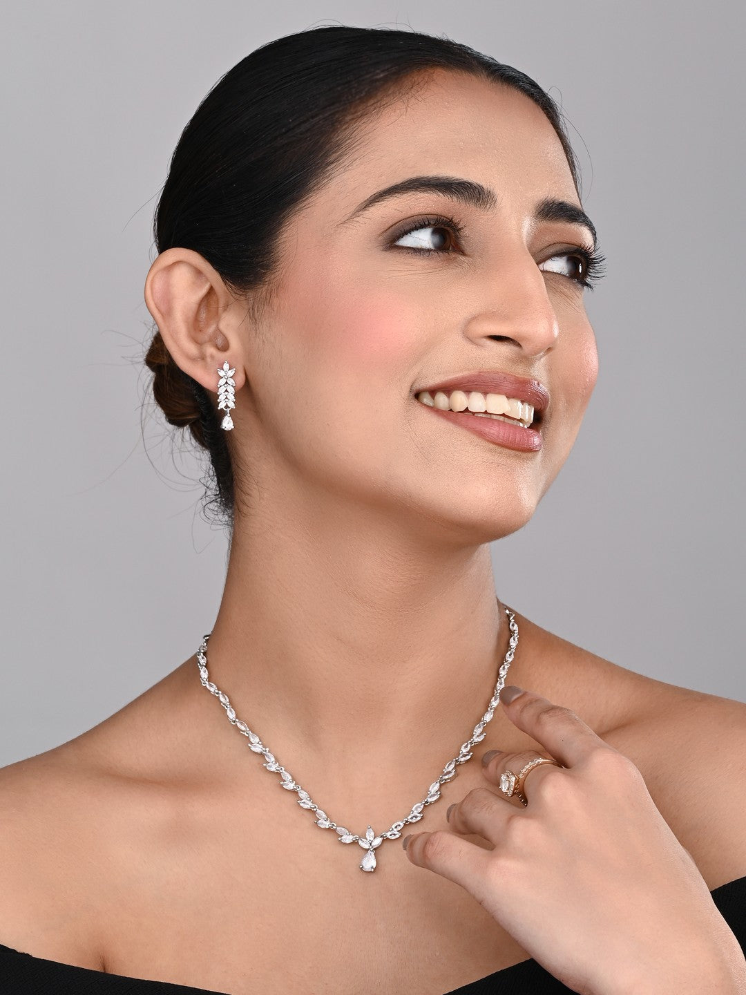 Silver-Tone Teardrop Necklace Set