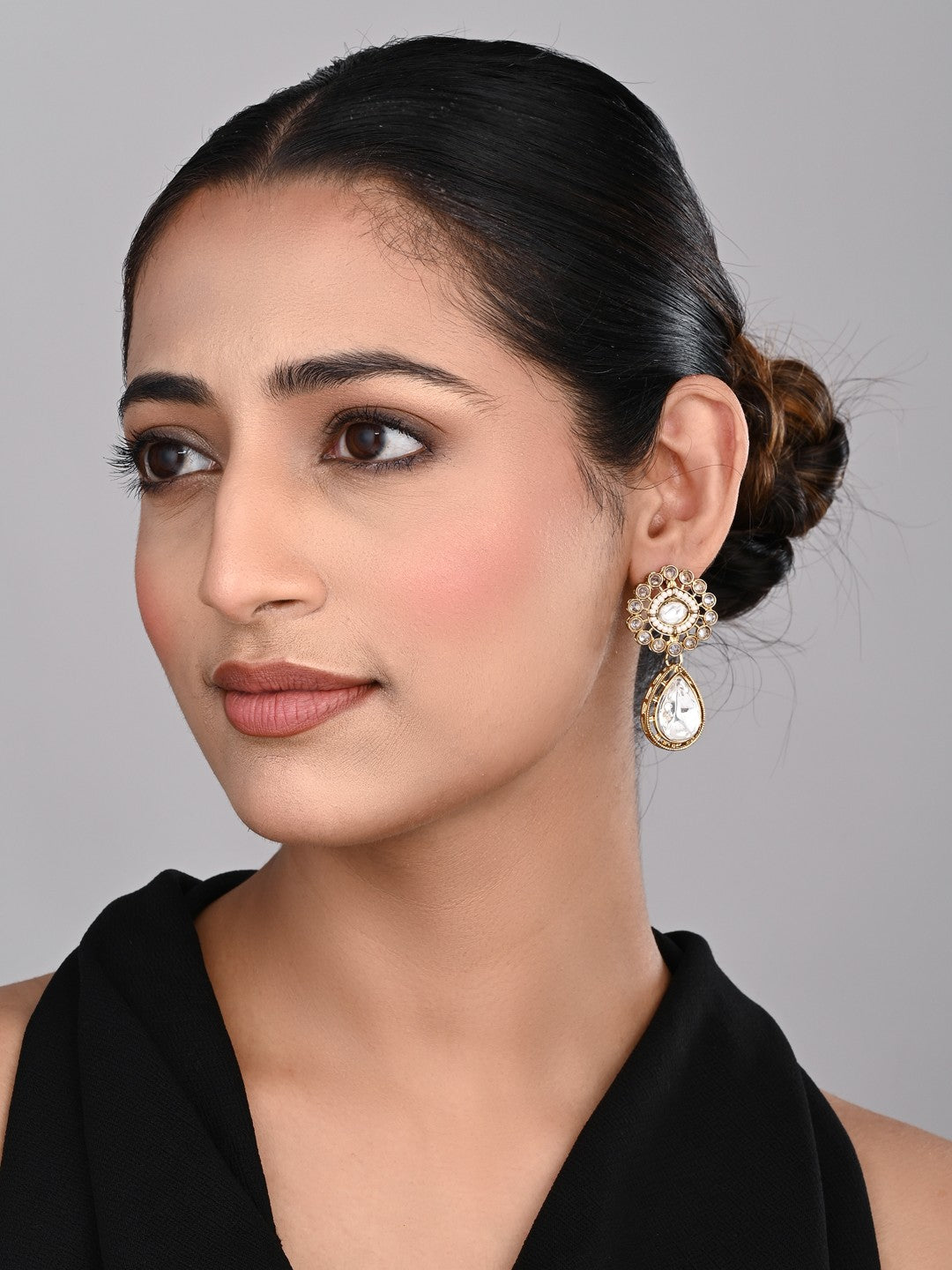 Gold plated Flower Stud with tear drop earring - White