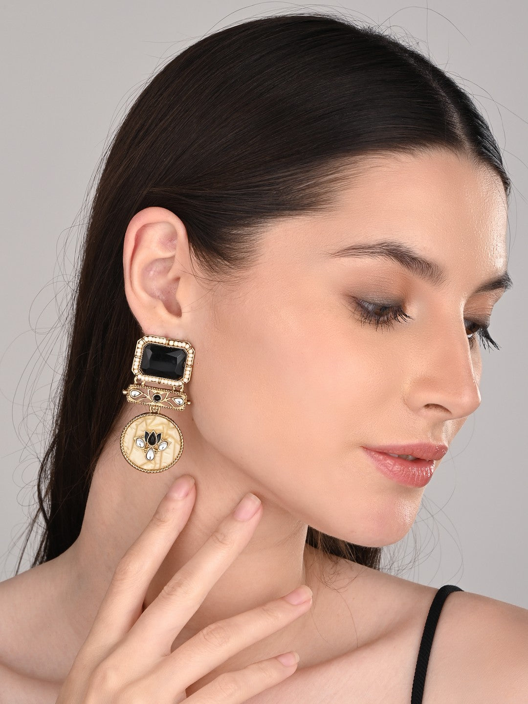Gold-Plated Geometric Drop Earrings with MOP Filigree Black