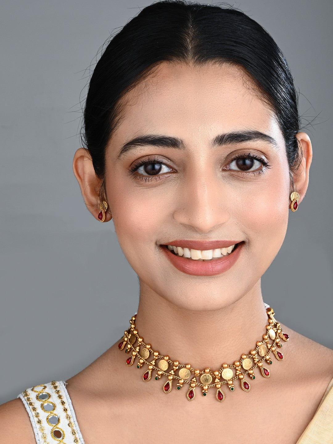 Antique Gold Kundan Floral Necklace Set with Bead Drops Red