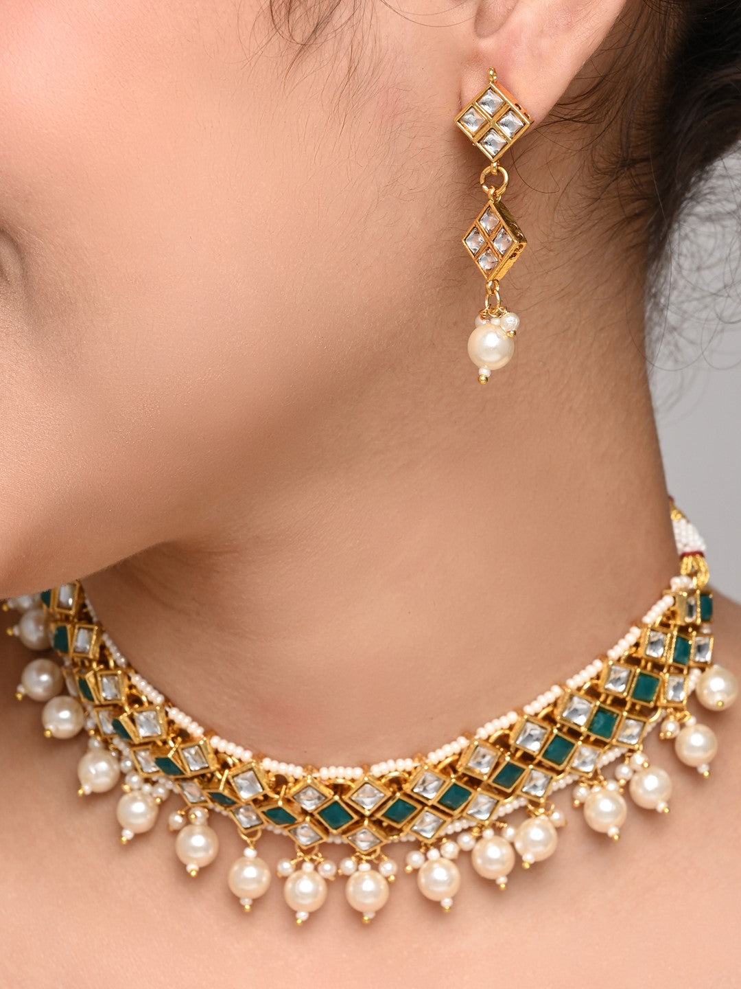 Elegant Green & White Kundan Necklace Set