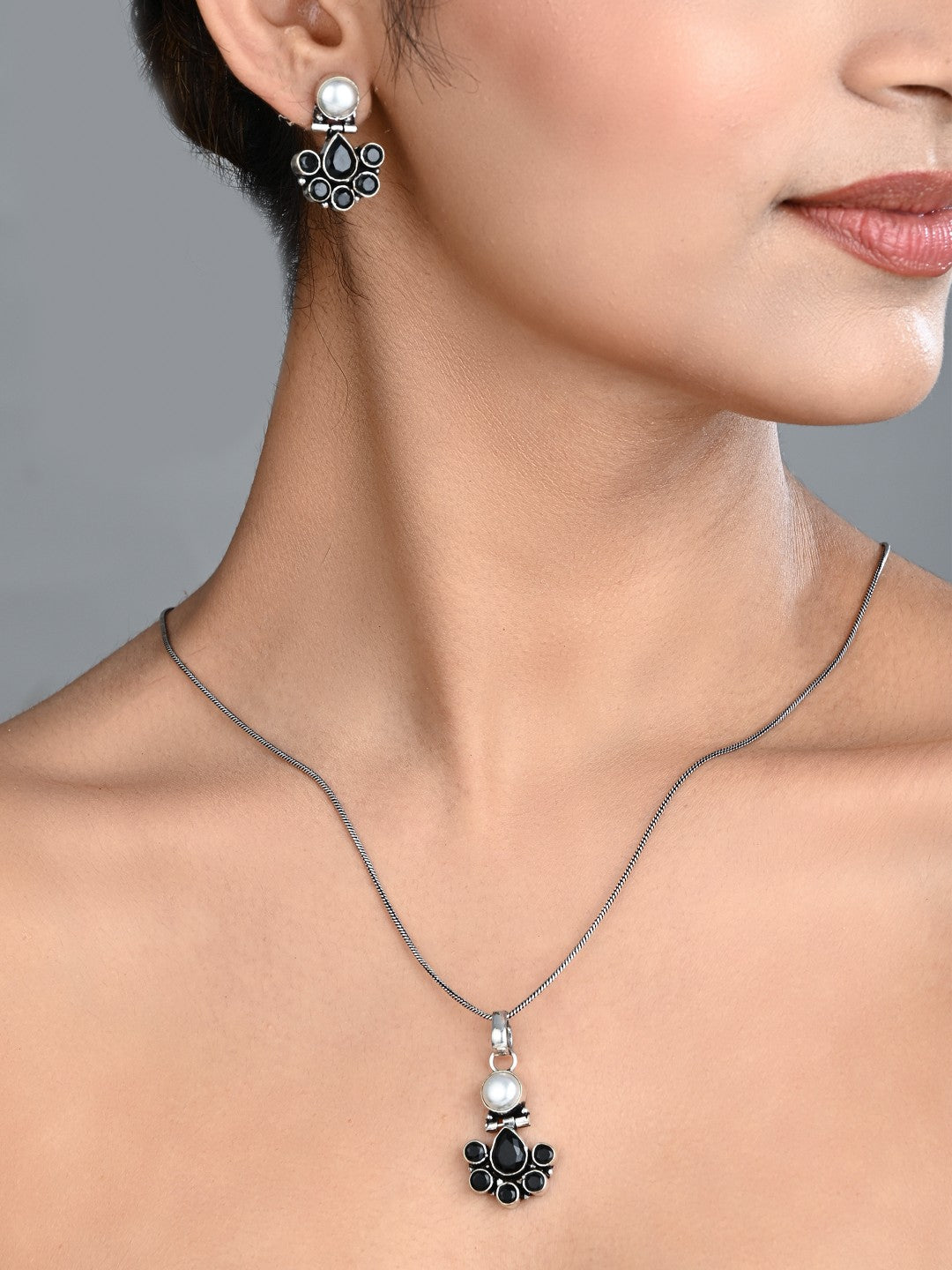 Floral Crystal Pendant Necklace Set with Matching Stud Earrings - Black