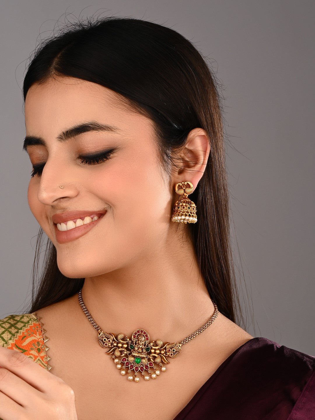Traditional Gold Temple Jewelry Necklace Set with Earrings