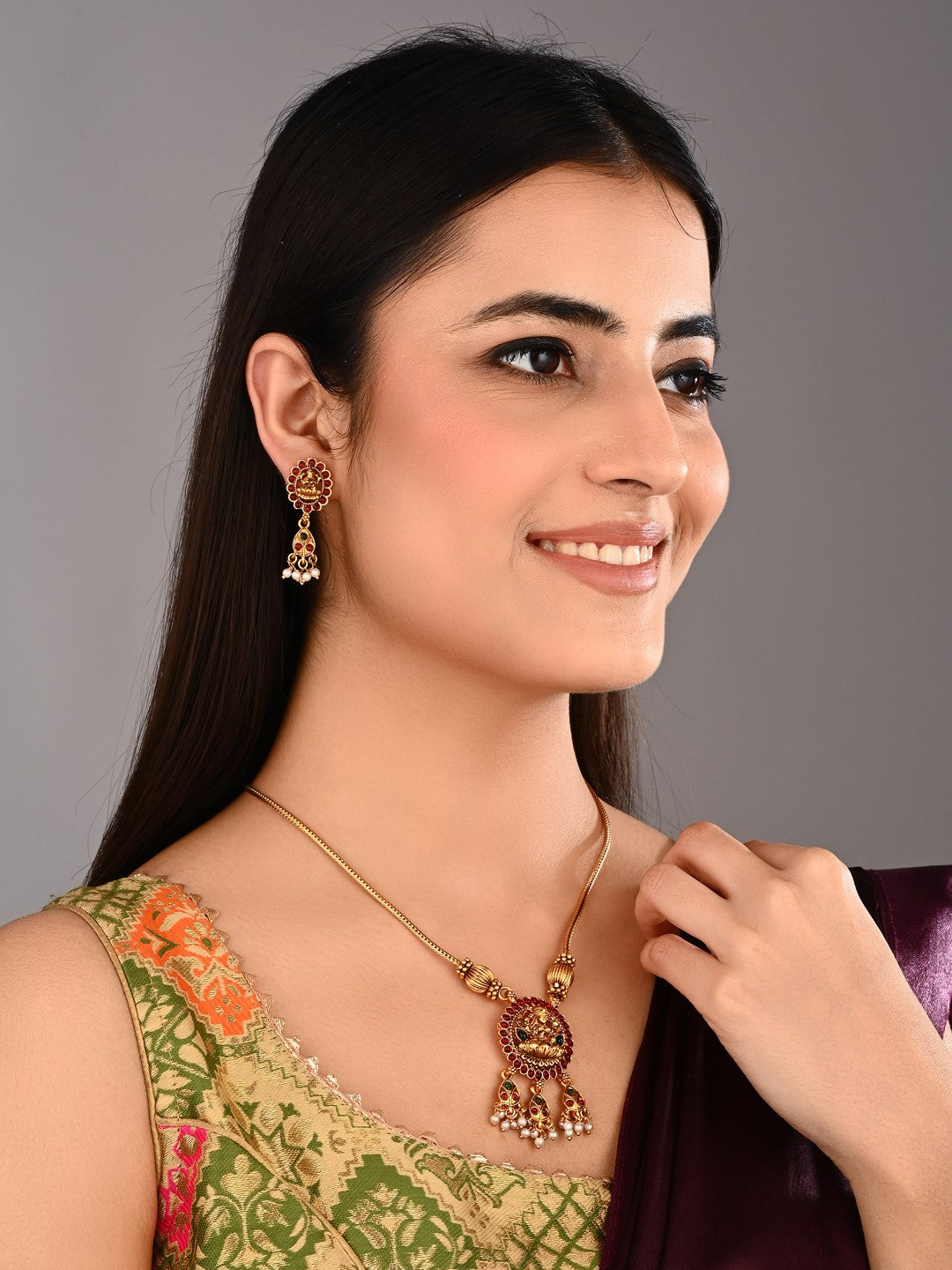 Traditional Lakshmi Pendant Necklace Set