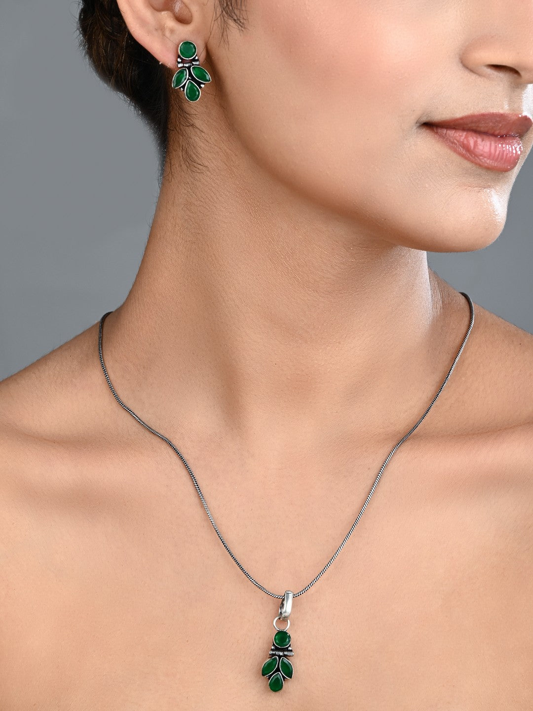Elegant Crystal Pendant Necklace Set with Matching Drop Earrings - Green