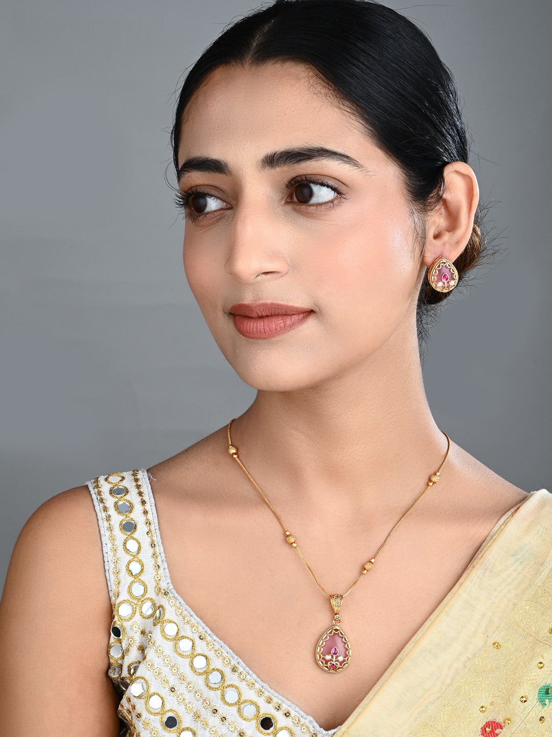 Tear drop Stone Kundan Pendant Necklace & Stud Earrings Set Pink