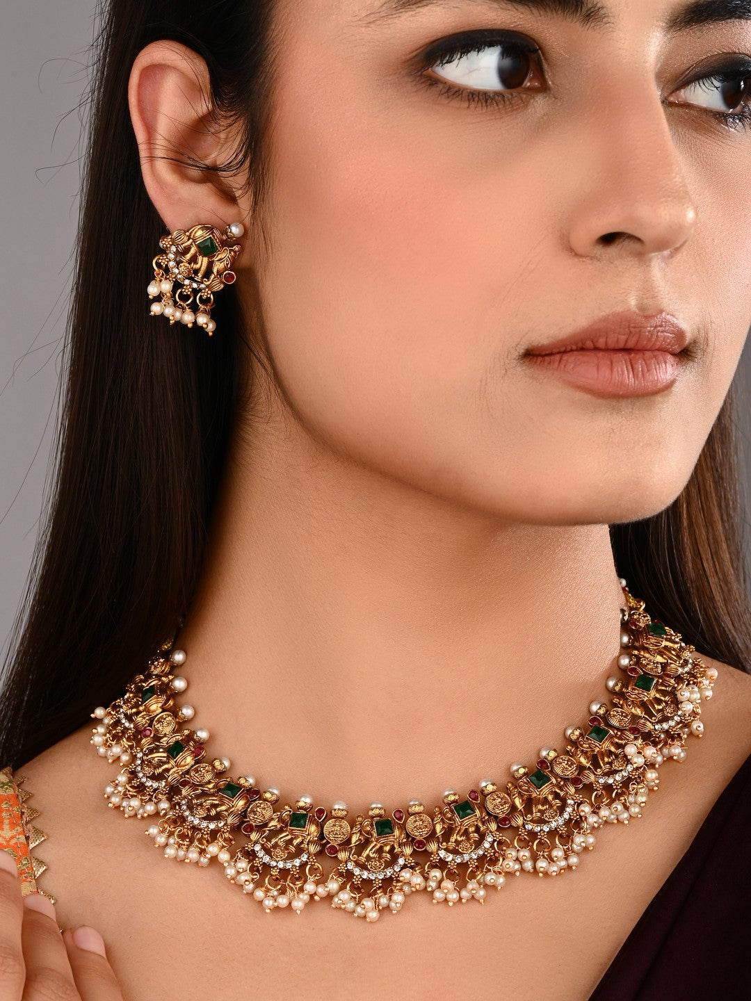 Green Pearl Filigree Elephant Necklace Earrings Set