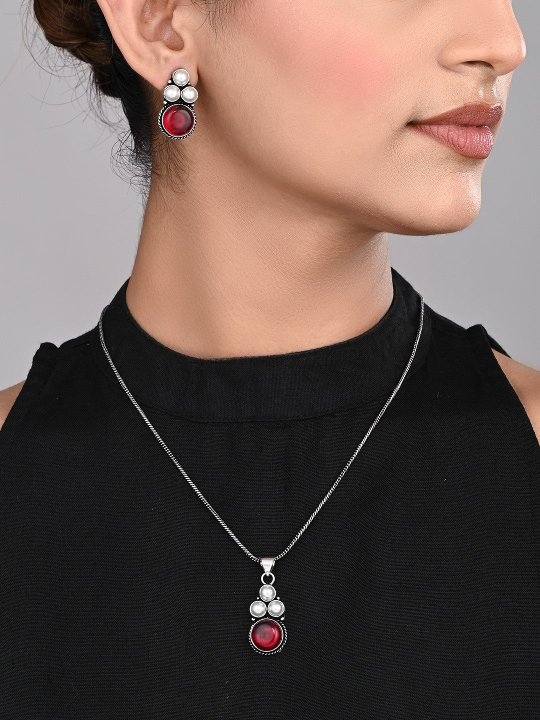 Silver Oxidised finish Pearl & Stone  pendant Set Maroon