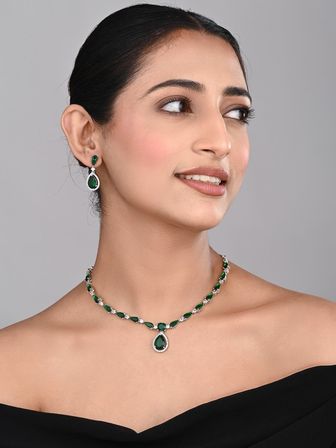 Silver-Tone Emerald Green Teardrop Necklace Set