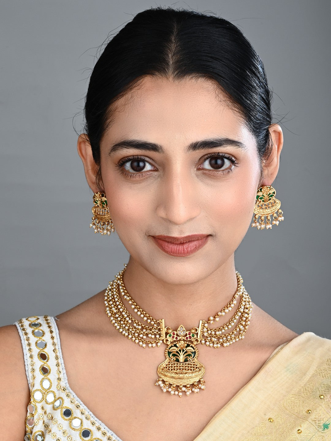 Antique Gold Layered Kundan Necklace Set with drop Earrings Green